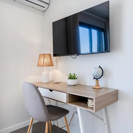 公寓 Modern 2 Bdr Flat With Pool By Lovelystay *
