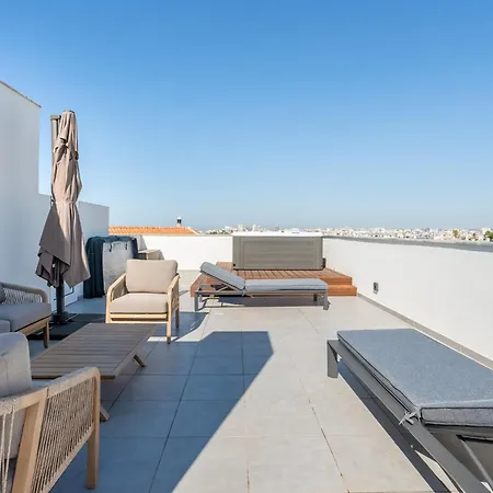 Modern 2 Bdr Flat With Jacuzzi & Pool By Lovelystay Appartamento Ferragudo (Faro)