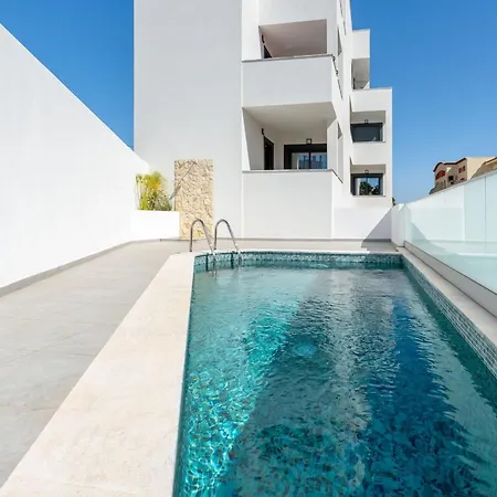 Modern 2 Bdr Flat With Pool By Lovelystay * 费拉古多