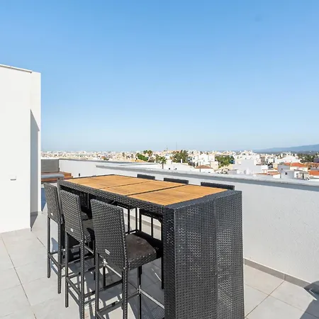 Modern 2 Bdr Flat With Jacuzzi & Pool By Lovelystay Appartamento *