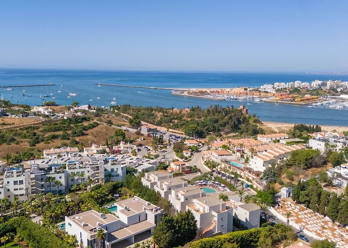 Modern 2 Bdr Flat With Pool By Lovelystay 아파트 *