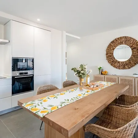 Modern 2 Bdr Flat With Pool By Lovelystay Apartamento *